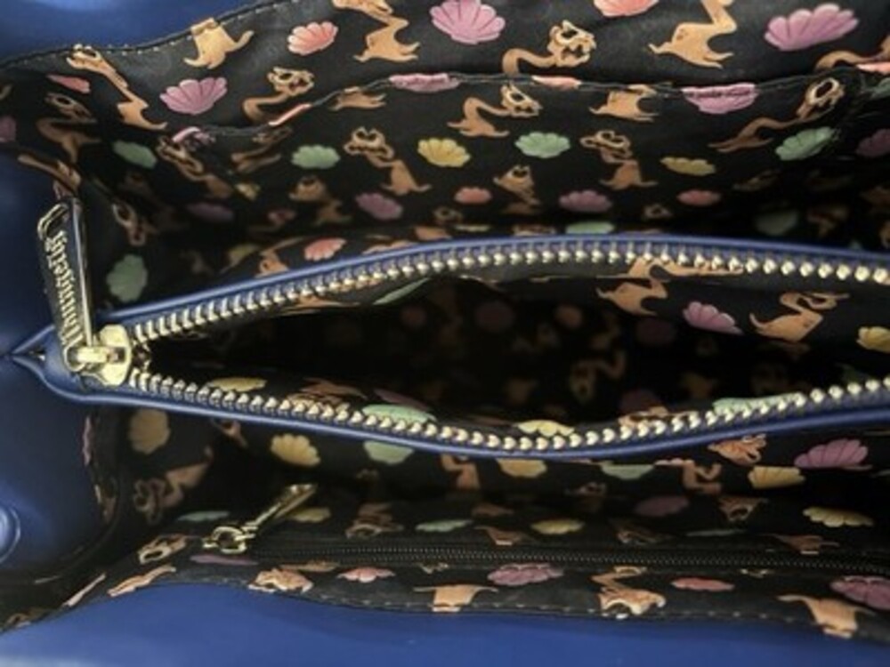 Disney Loungefly Ursula The little Mermaid Villains Crossbody Glow in the Dark - Picture 7 of 8